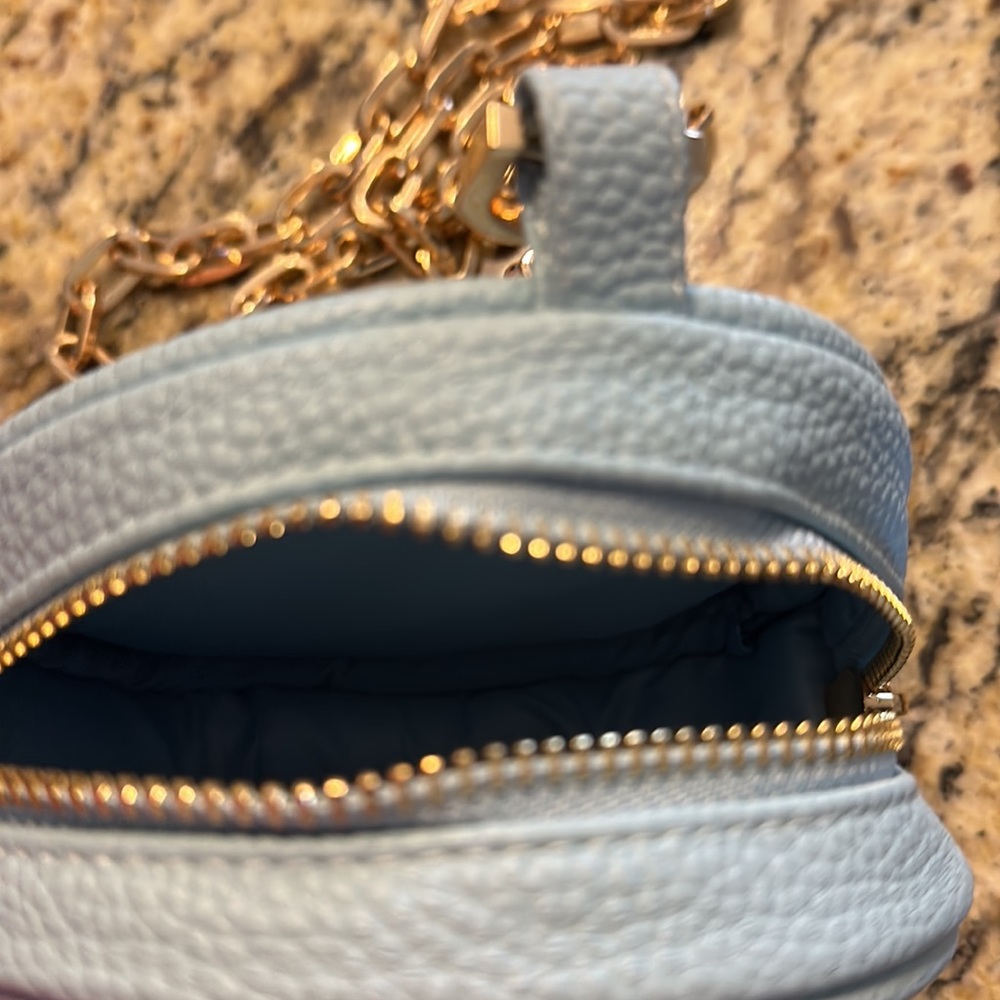 Truly hand bag - Picture 2 of 3